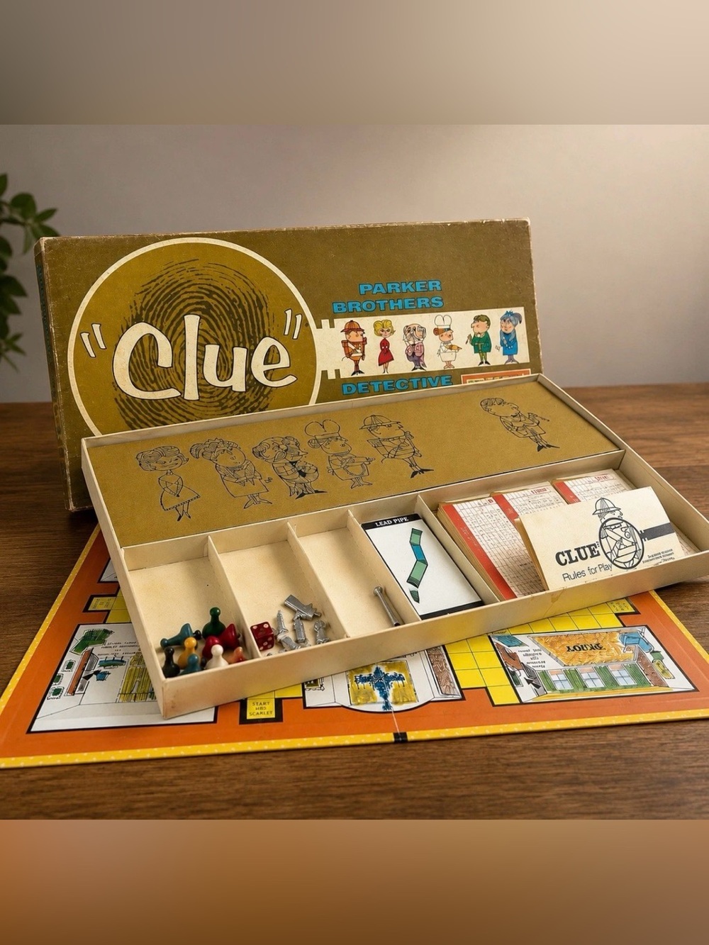 Vintage 1950s Clue Detective Game Parker Brothers Gold Fingerprint Box USA